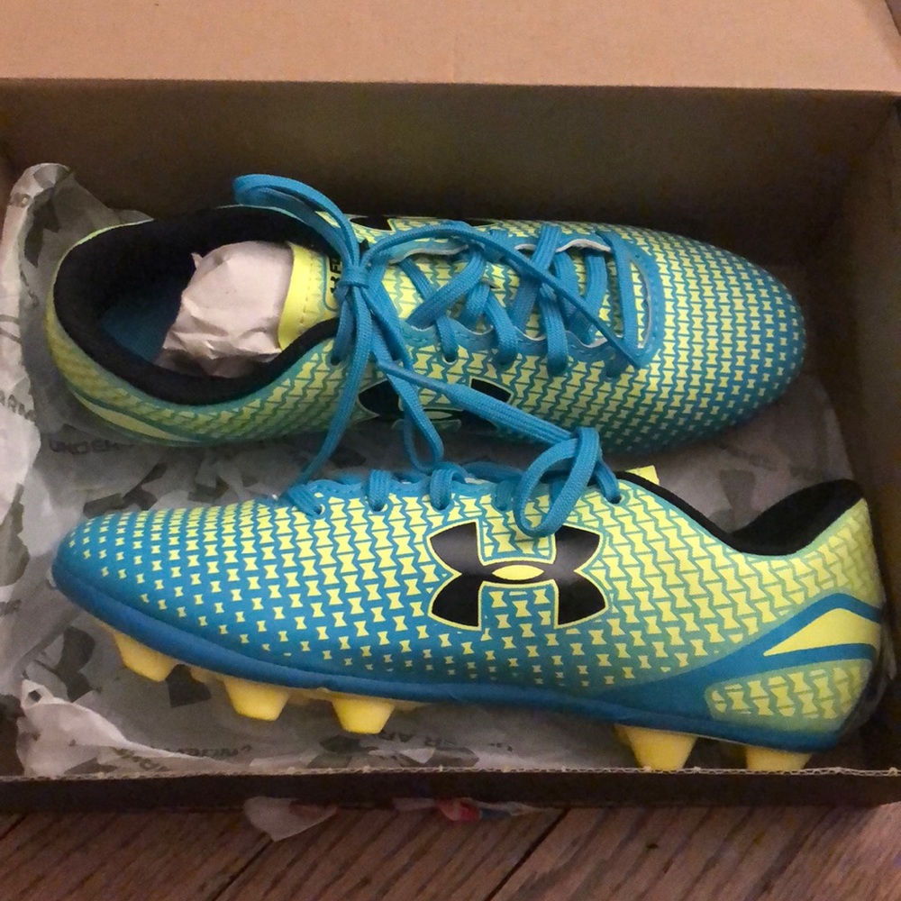 Under Armour Soccer Cleats NIB 3
